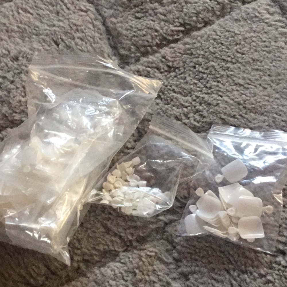 Toe nail pieces